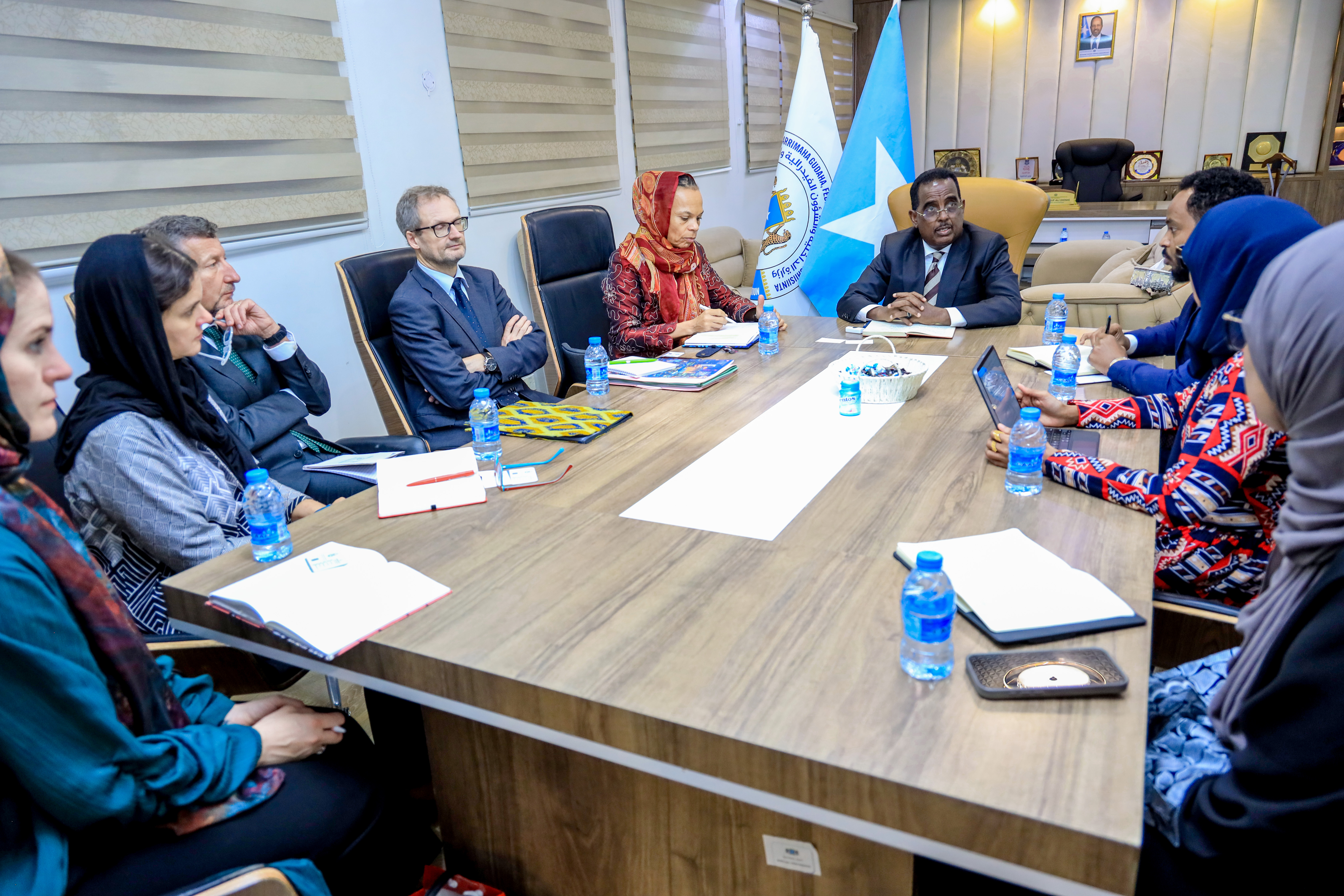 H.E Ali Hosh Meets a High Level Delegation from Switzerland