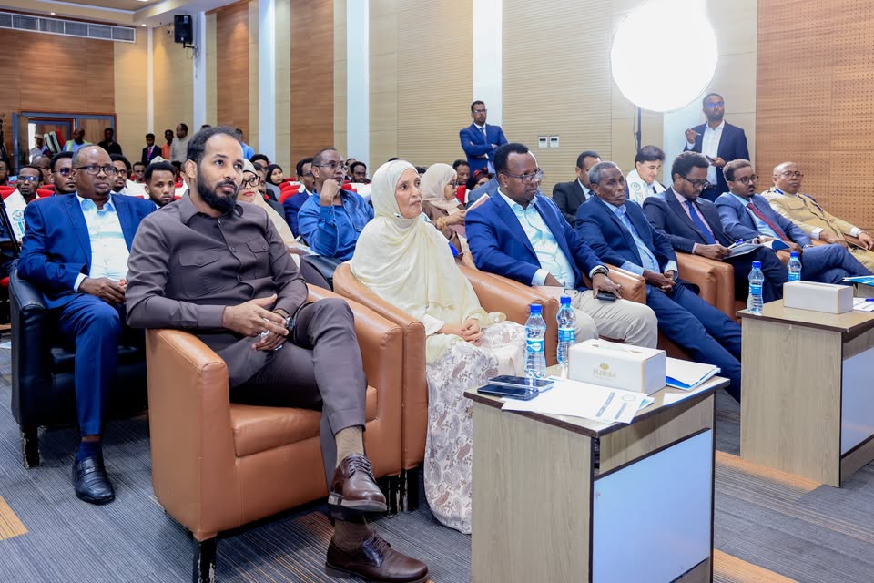 Wasiir Cali Xoosh oo munaasabadda ka hadlay ayaa adkeeyay muhiimadda ay leedahay in dalka uu yeesho xeerar la…