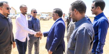 Wasiir Cali Xoosh Oo Safa Shaqo Ku Tagay Jowhar