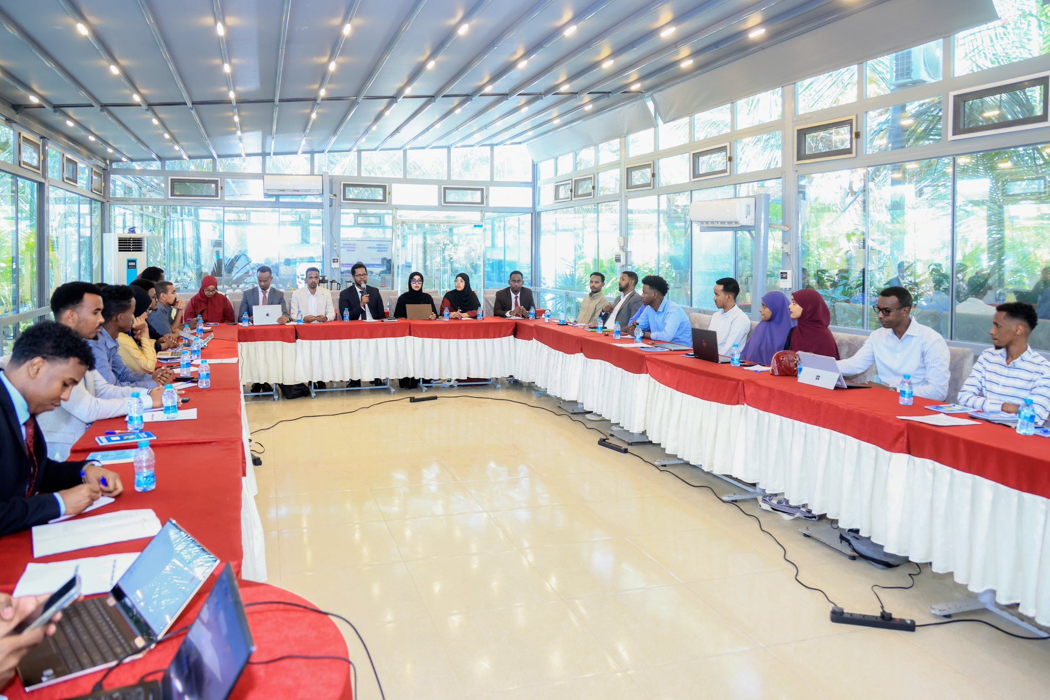 Aqoon Isweedaarsiga Xiriirka Dadweynaha