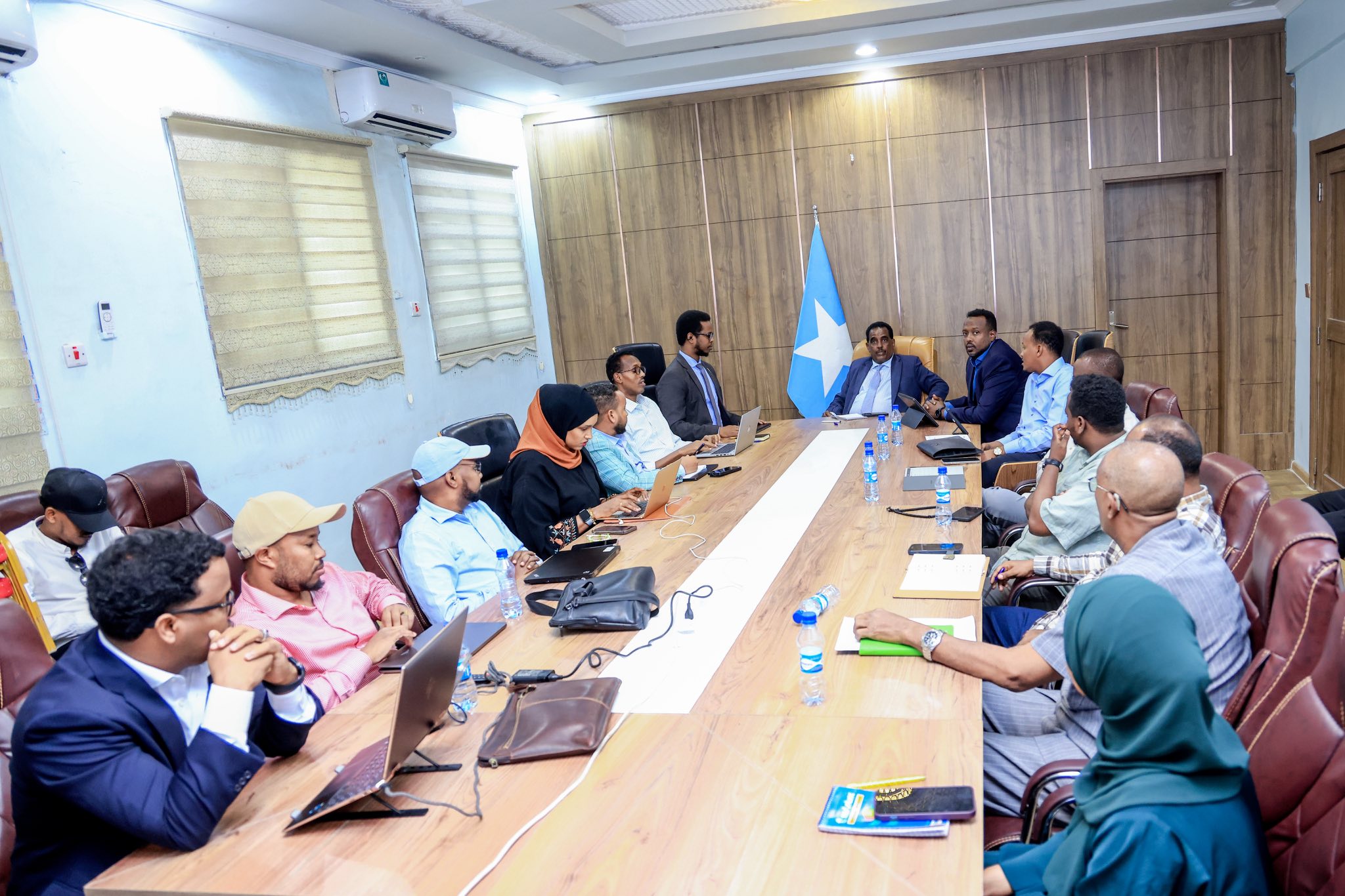 Minister Hosh Chairs Strategic Meeting on 2026 Workplan and Organizational Structure